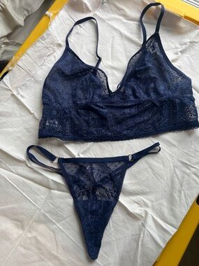 Aerie Navy Lace Bralette & Thong Set - Women Intimates